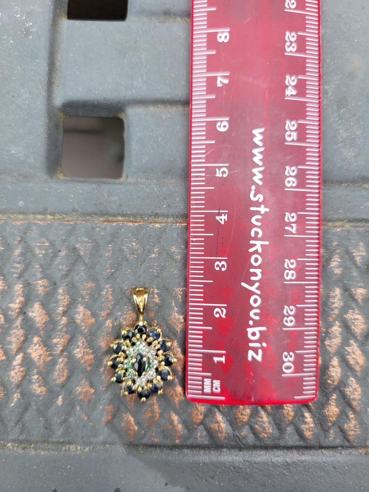 Sapphire Pendent with Diamonds