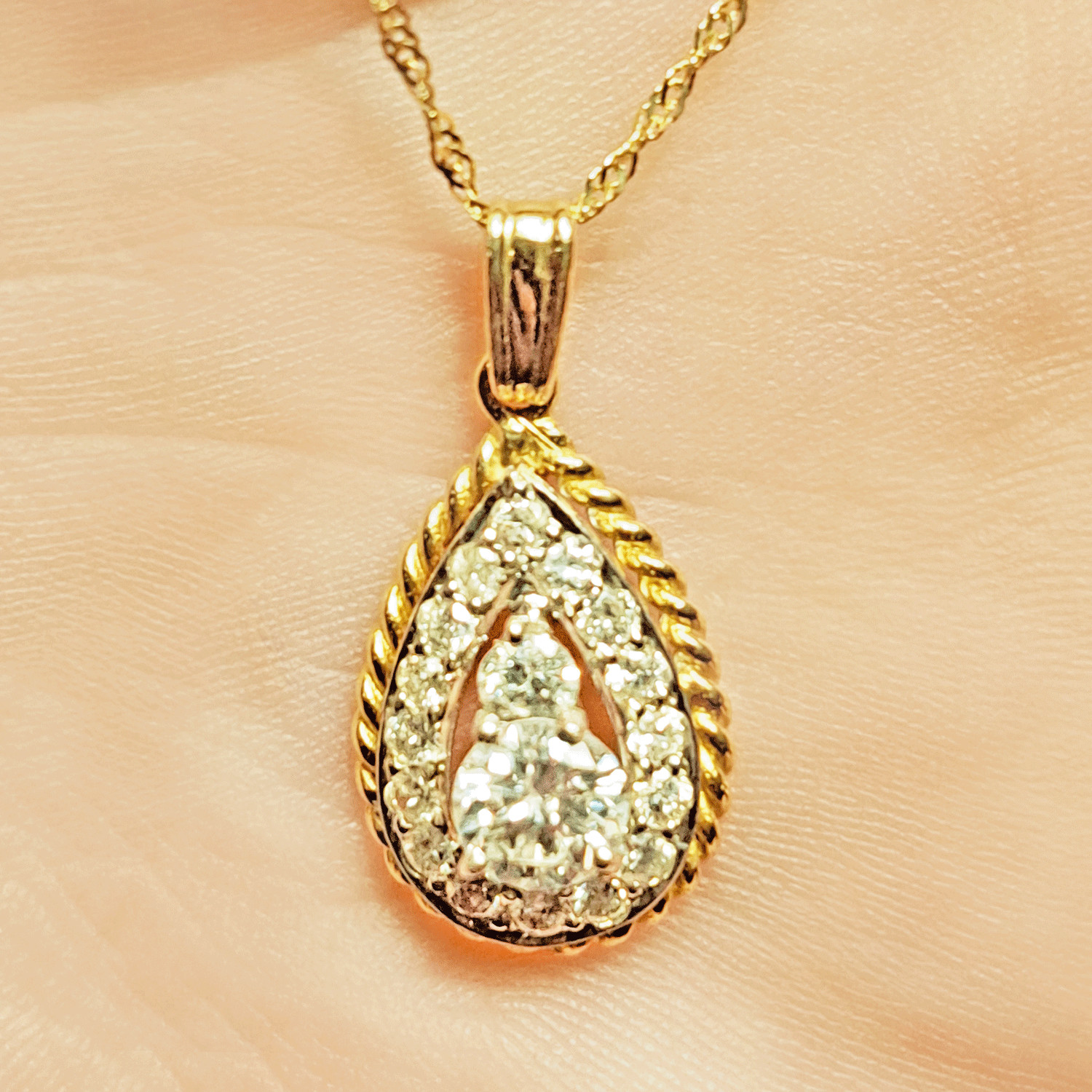 EXQUISITE 18k MAX RYANT DESIGN G-H, SI BRILLIANT NATURAL DIAMOND PENDANT+ Bonus