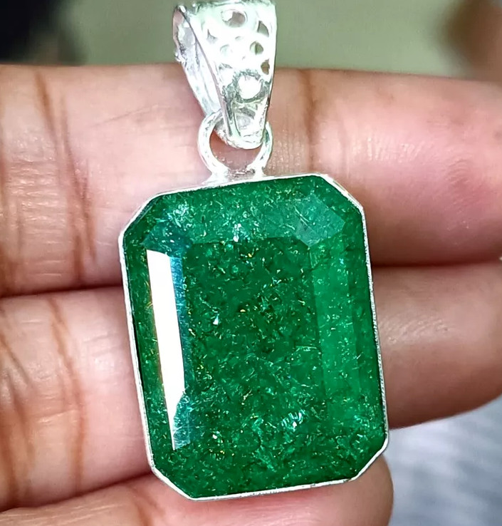 Natural Certified 75 Ct Green Emerald Loose Gemstone 925 Solid Silver Pendant