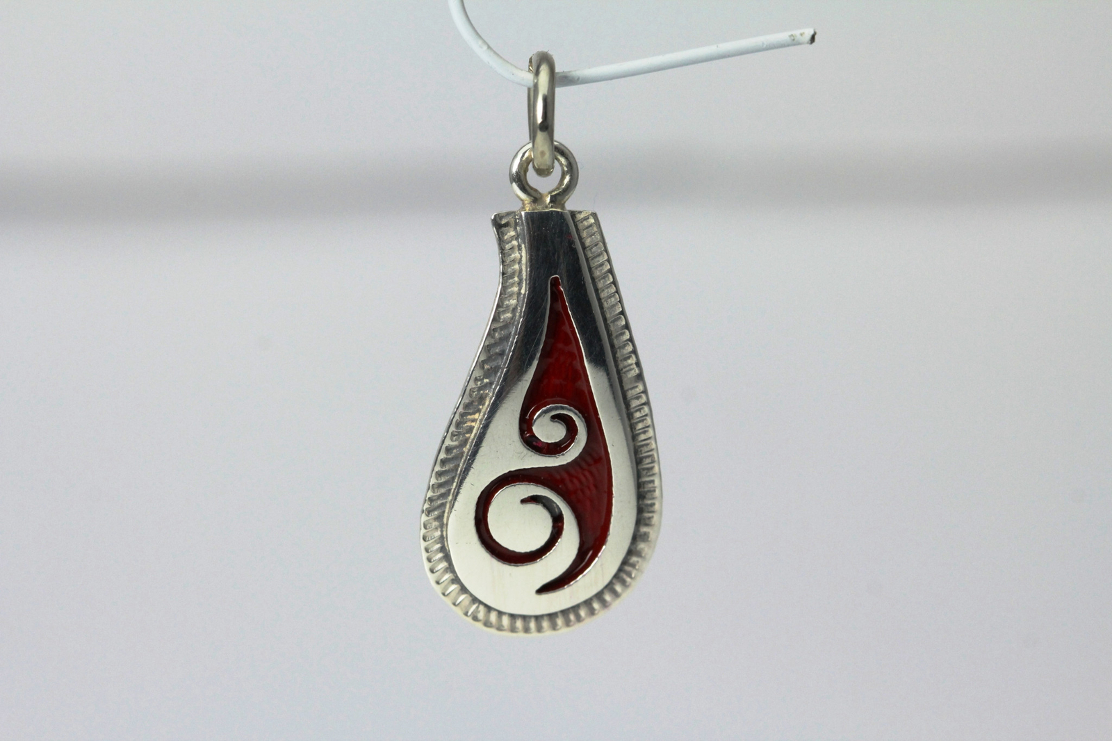 Southwestern Swirl Design Red Enamel Sterling Silver Pendant 2.5 Grams (PEN4429)