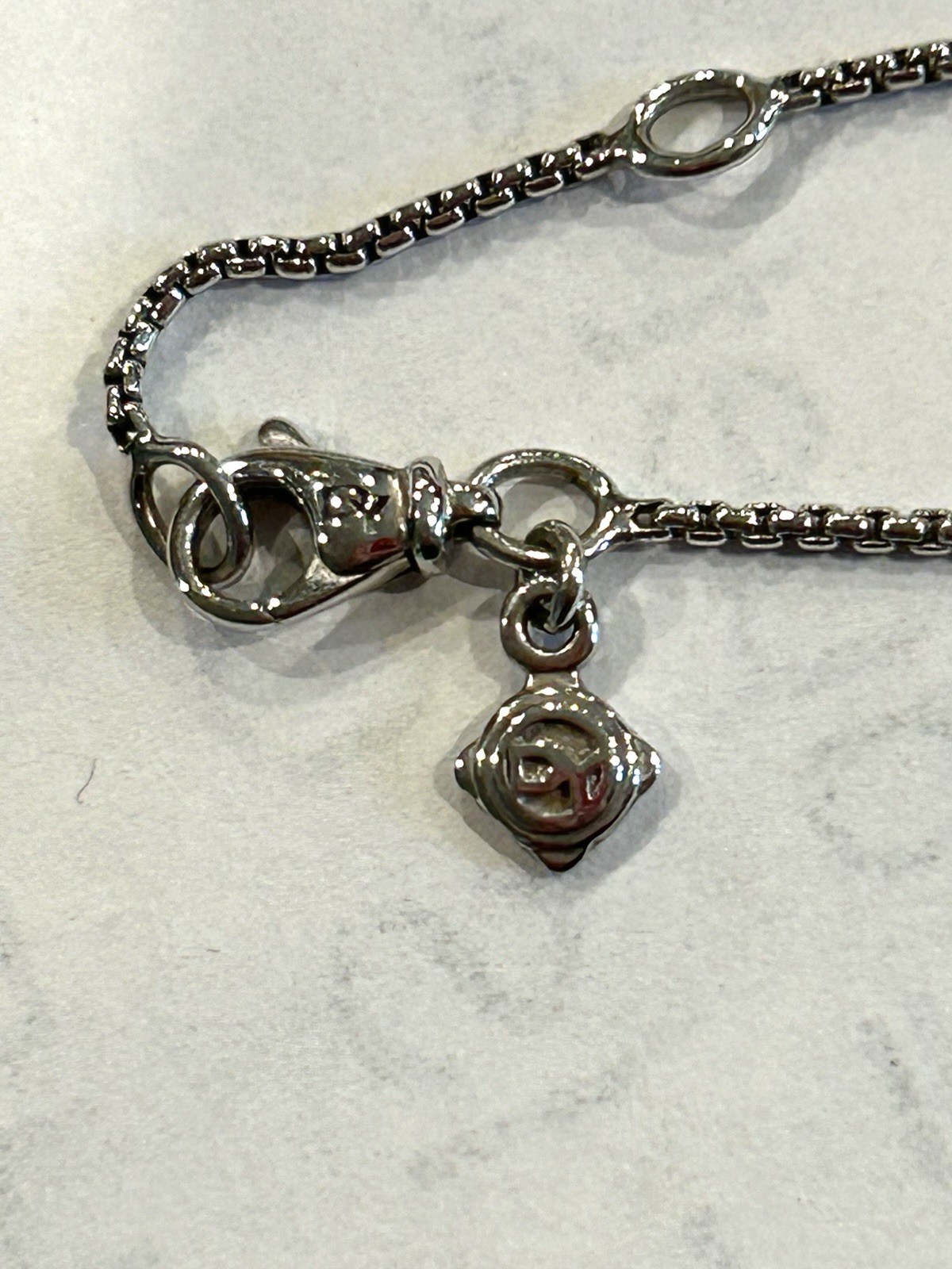 David Yurman PENDANT NECKLACE Sterling Silver w Diamonds, 14.5mm. 17 length