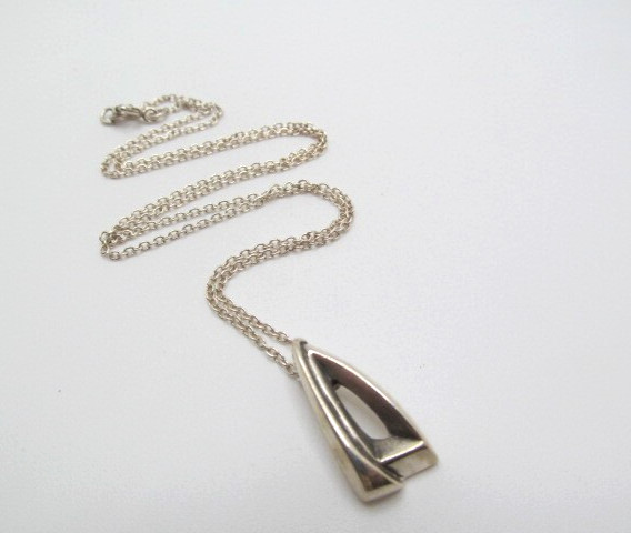 925 Sterling Silver Abstract Edge Geometric Solid Triangle Oval Chain Necklace