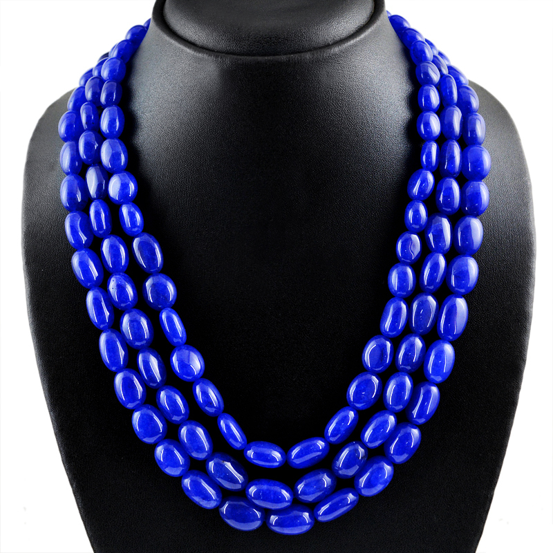 821.50 CTS ENHANCED SAPPHIRE 3 STRAND OVAL SHAPED BEADS NECKLACE (DG)