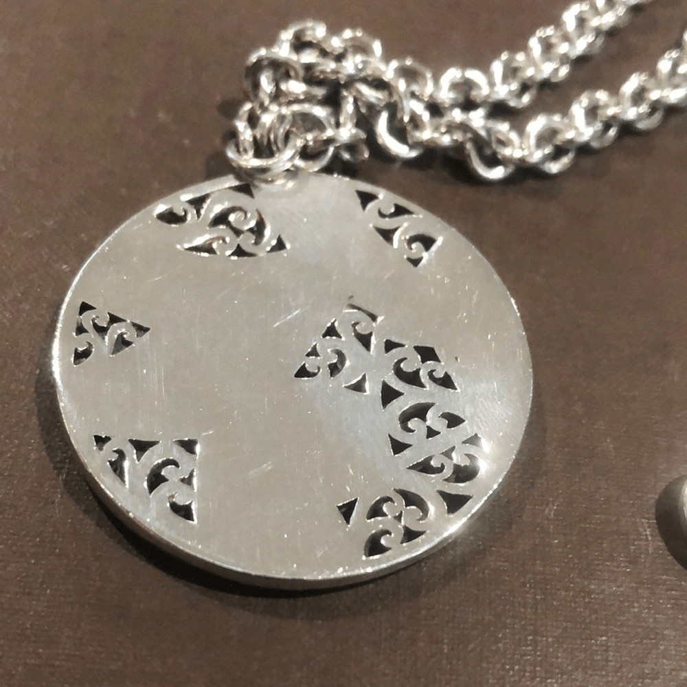 LOIS HILL Mother of Pearl Inlay Sterling Silver Cutout Pendant Toggle Necklace