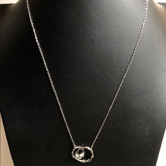 B0154 Sterling Silver Twisted Rings Pendant CZ Necklace 18-20″ 3.4grams