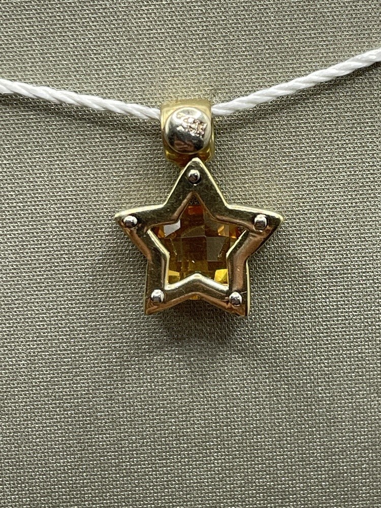 14K Yellow Gold Star w/ Orange Stone Pendant (25298)
