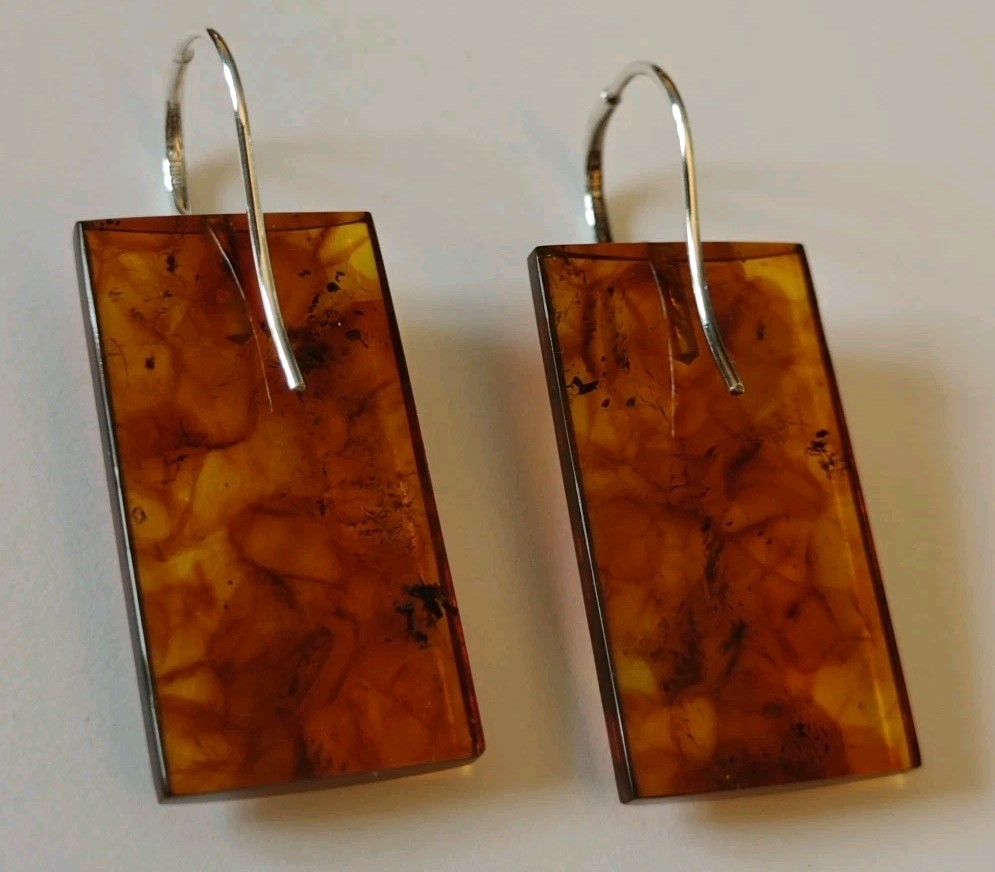 Vintage DTR 925 Silver Amber Pattern Plastic Pendent And Earrings 18″ Chain Set