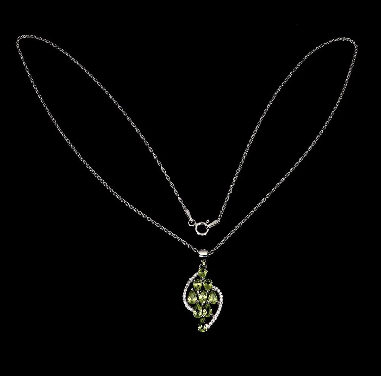 Stunning Natural Peridot 2.25CT Teardrop Pendant Necklace 925 Sterling Silver