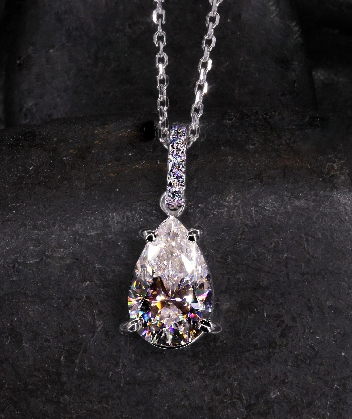 2 Ctw Pear Cut VVS1 Moissanite Solitaire Pendant 14K White Gold Plated 18″ Chain