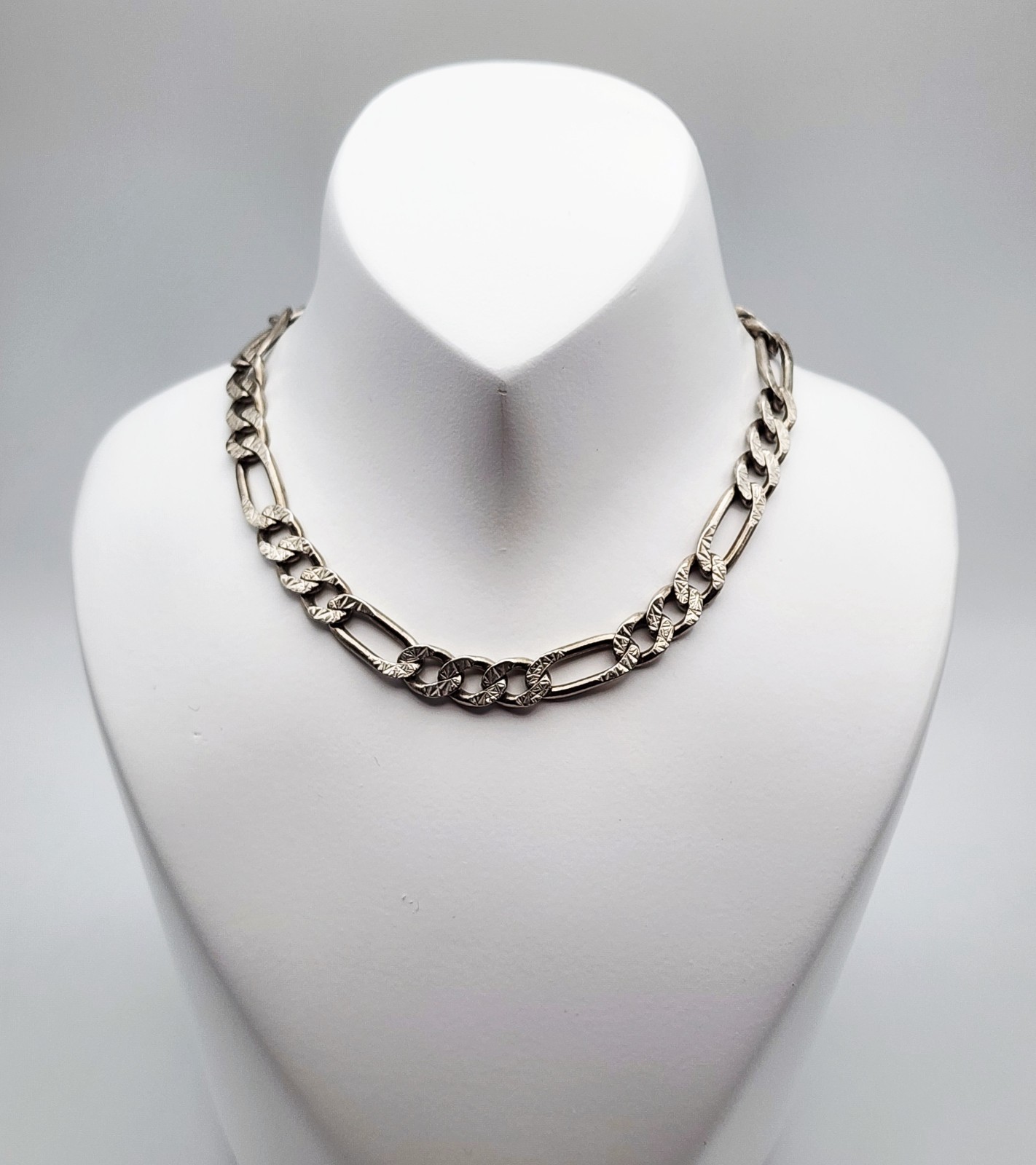 M Italy Oxidized Sterling Silver Diamond Cut Reversible Figaro Chain Necklace