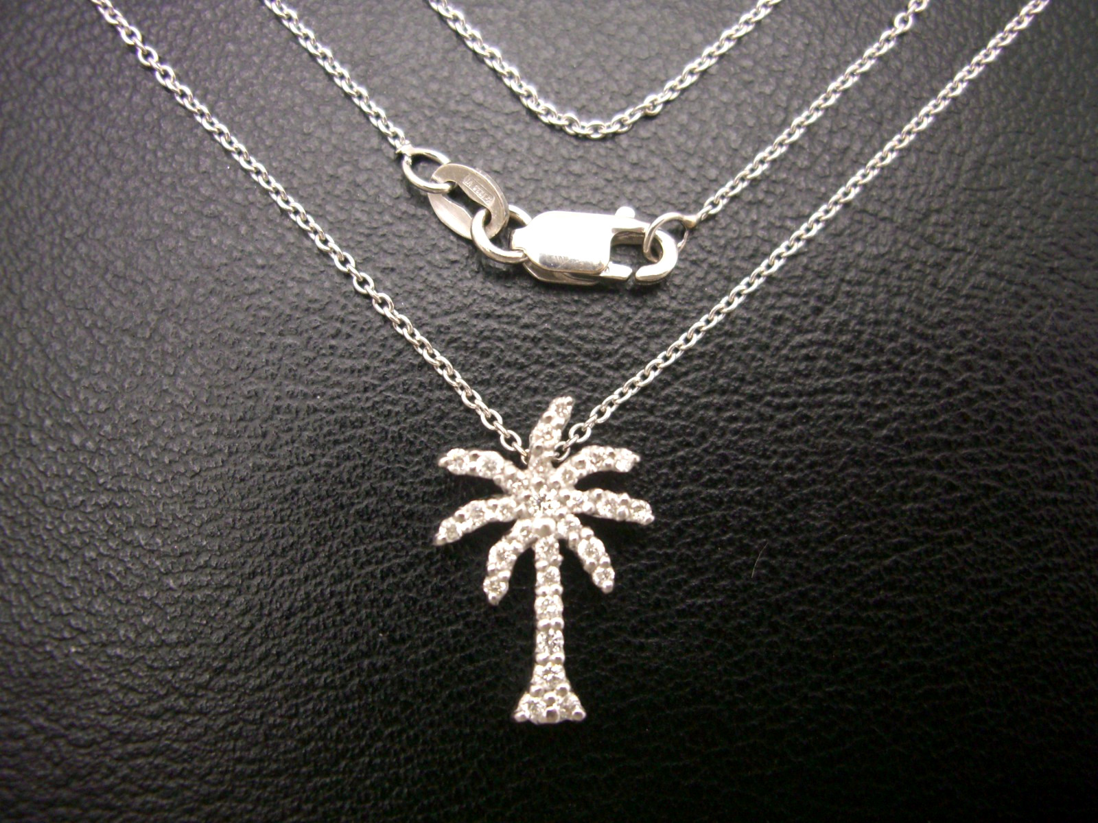 ROBERTO COIN 18K WHITE GOLD DIAMOND PALM TREE PENDANT NECKLACE TINY TREASURES