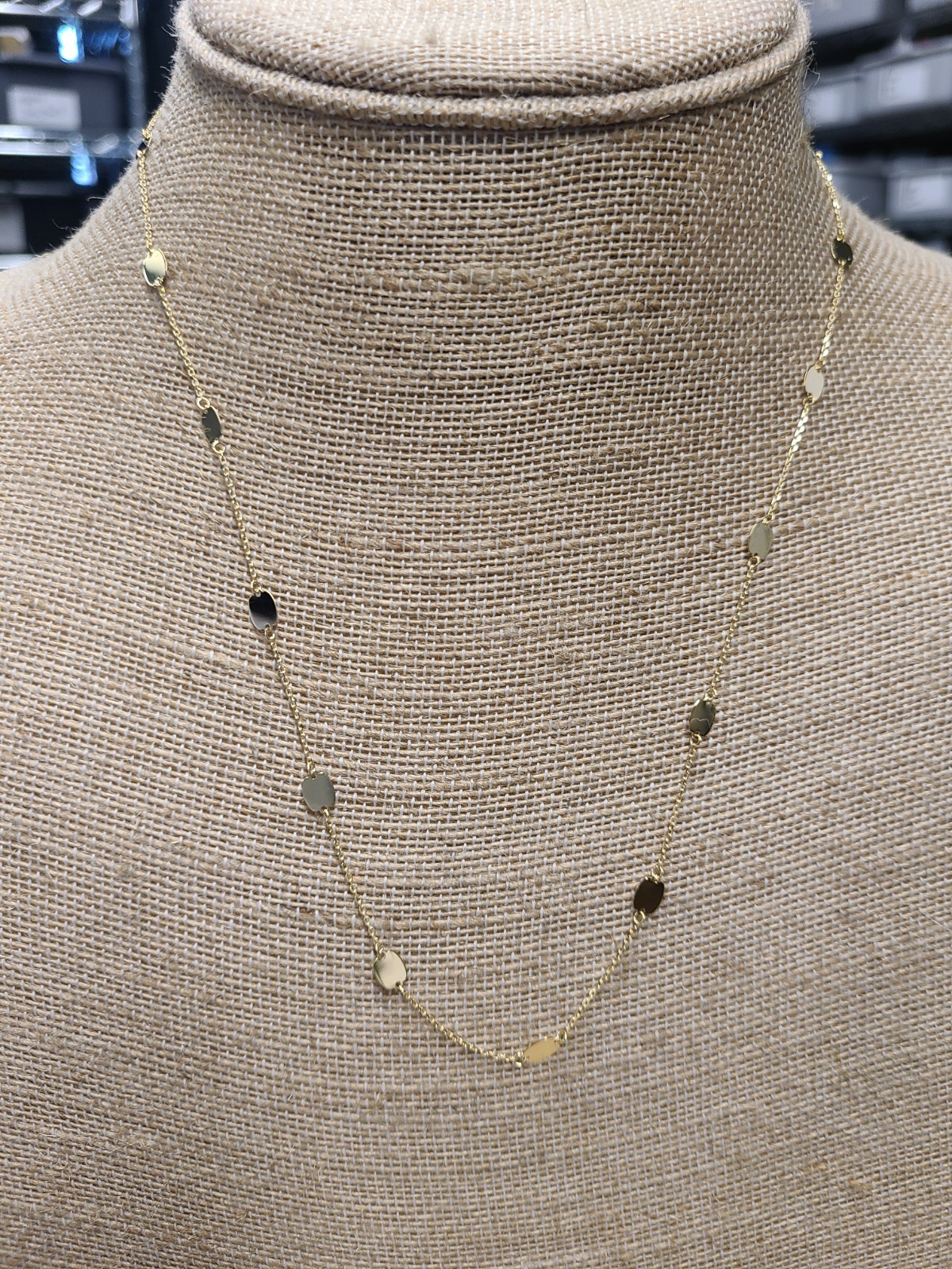 10k Yellow Gold Oval Disc Station 20 Inch Necklace