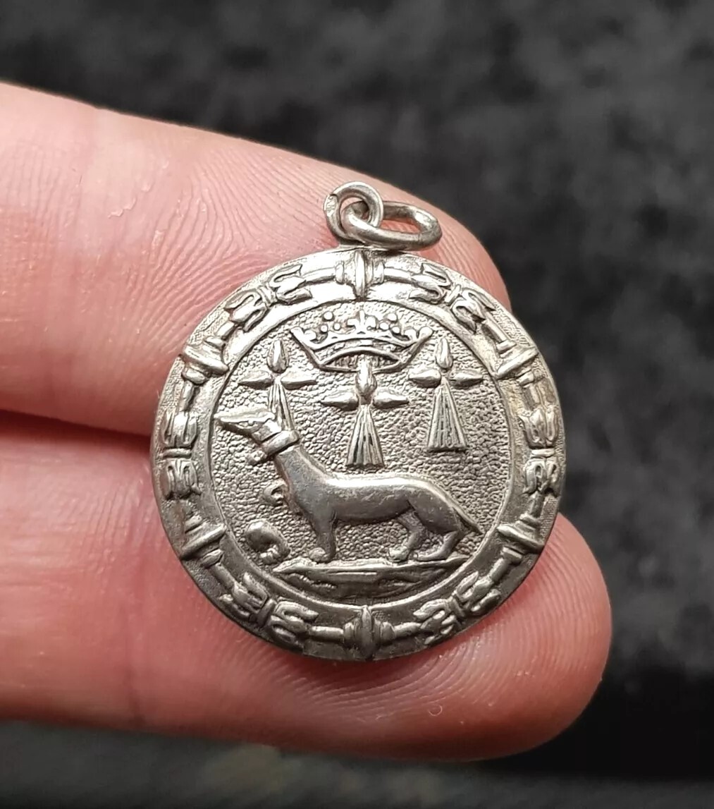 Vintage French Silver Pendant – Kelt – Unknown Image – Potius mori quam foedari