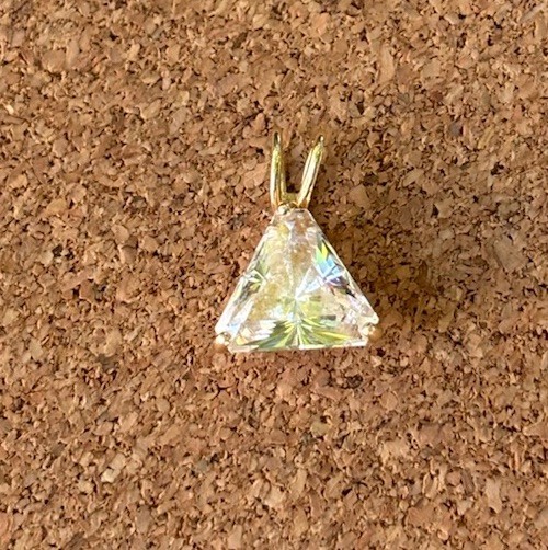 14K Yellow Gold Trillion Cut Solitaire Pendant 1.04g Clear Stone Point of Light