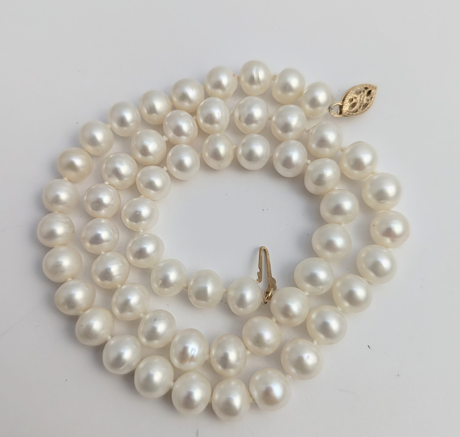 Vtg 14K Gold White 7mm IPS Imperial Pearl Individually Knotted 16″ Necklace