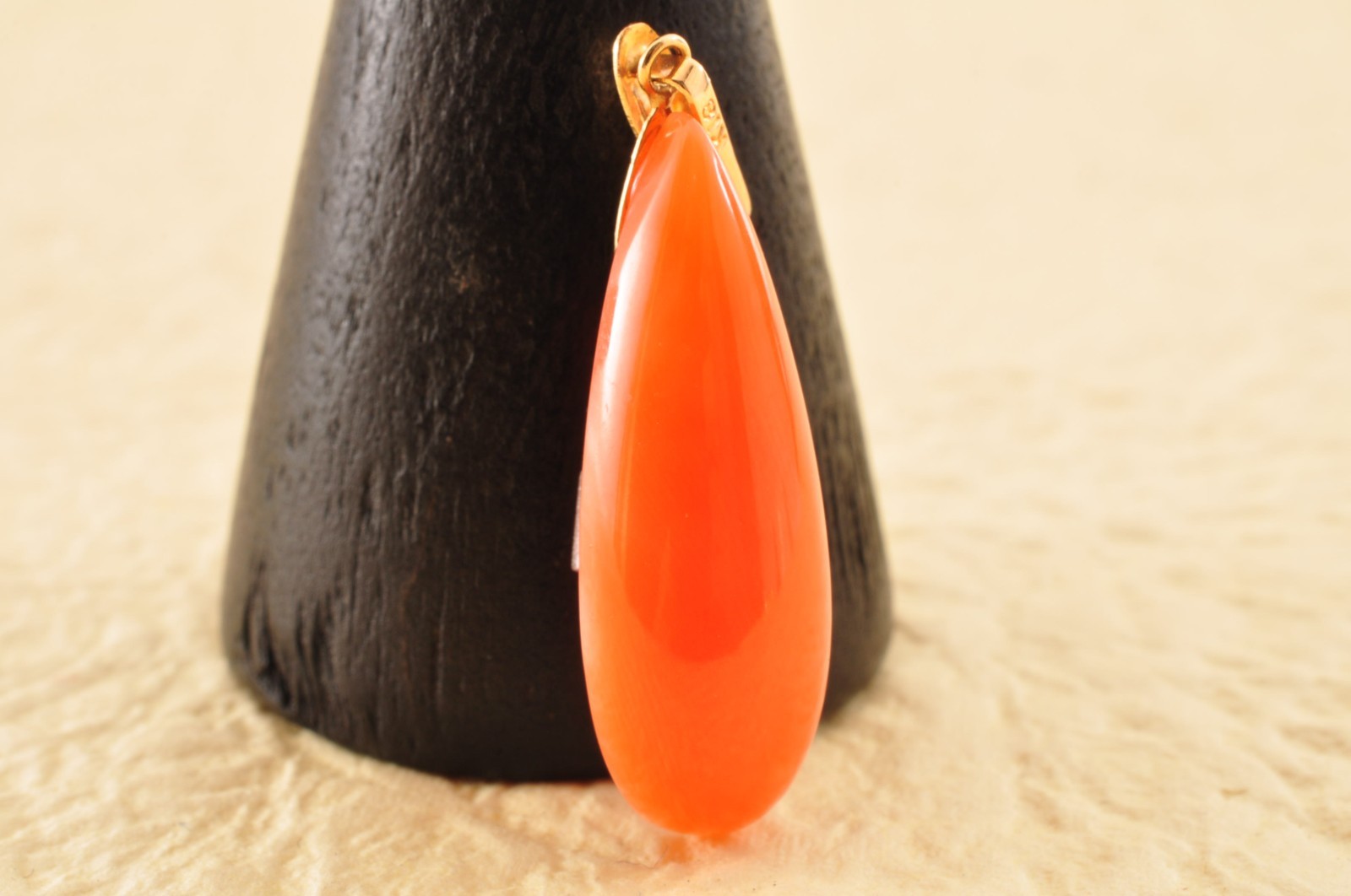 Certification 18k gold clasp salmon pink coral pendant top ( 23mm (0.9in) 8.0ct)