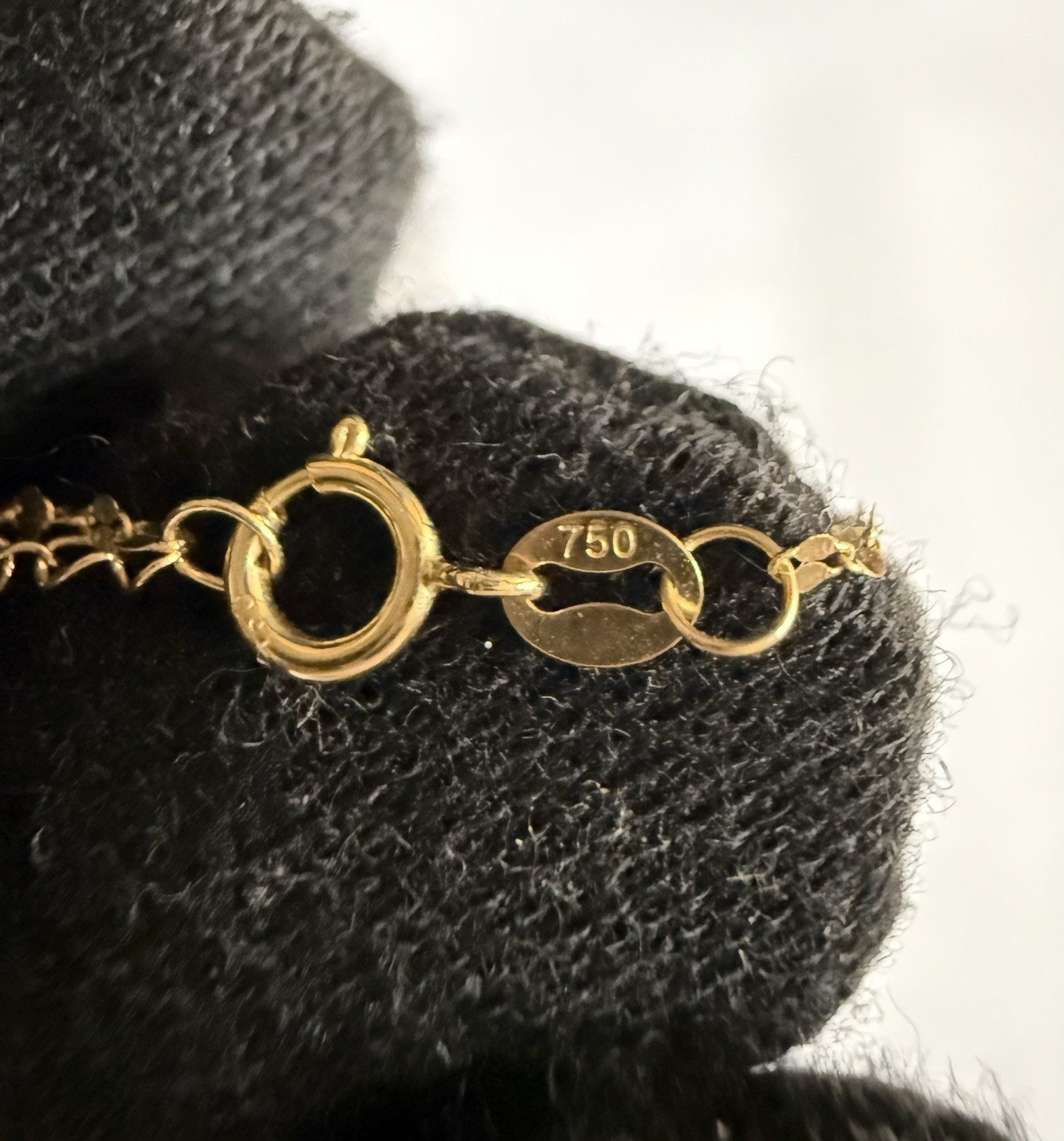 Real 18K Saudi Yellow Gold Centered Necklace Heart with Balls Size 16-18 inches