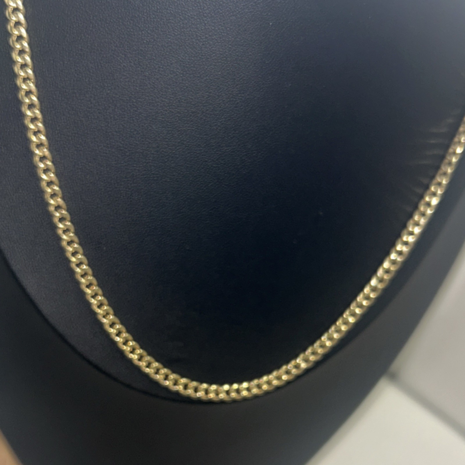 Gold Curb Link Chain Necklace 10.73g Yellow Gold Metal No Stone Chain Style