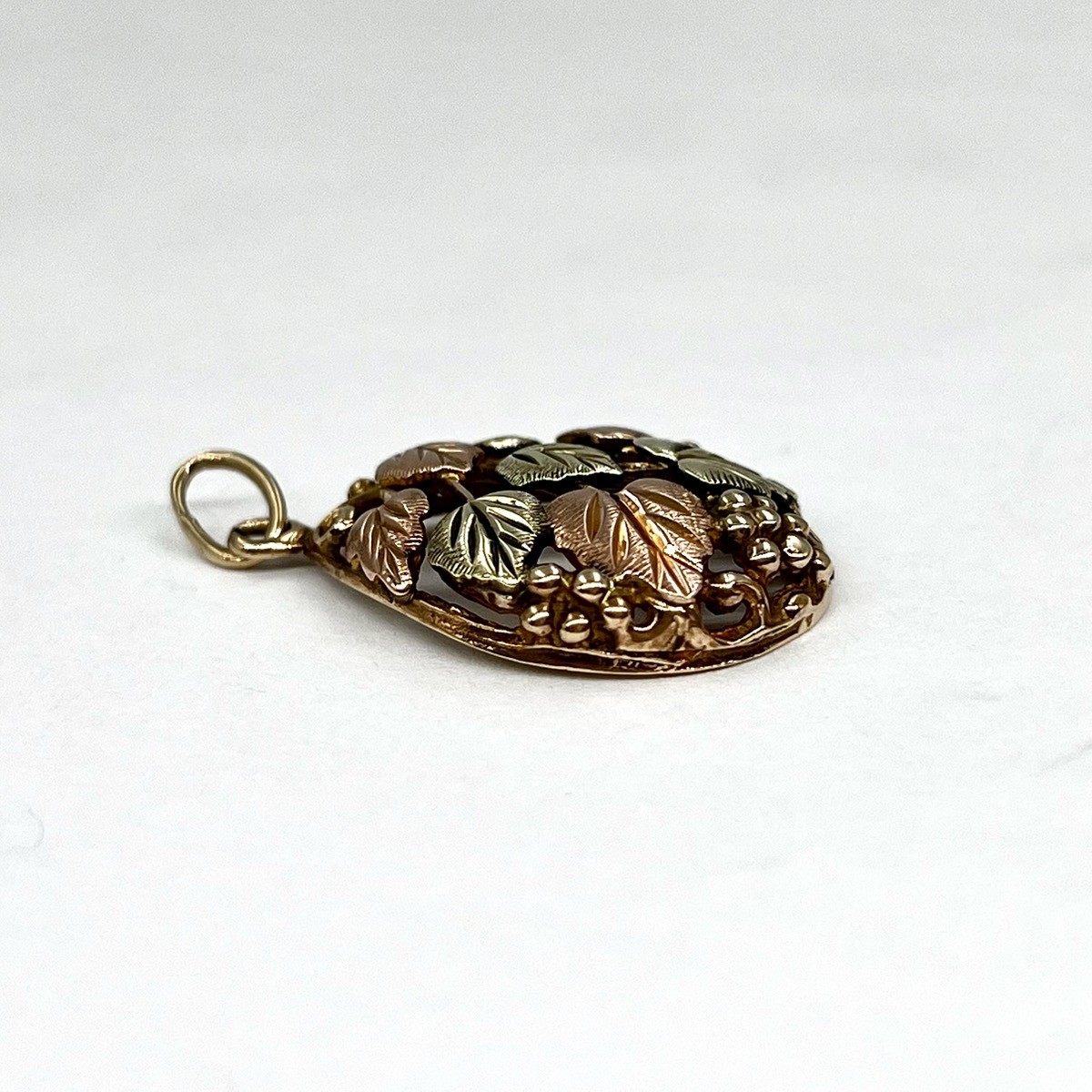 Black Hills 10k Multi-Tone Gold Grape Leaf Teardrop Autumn Pendant (I-54259)
