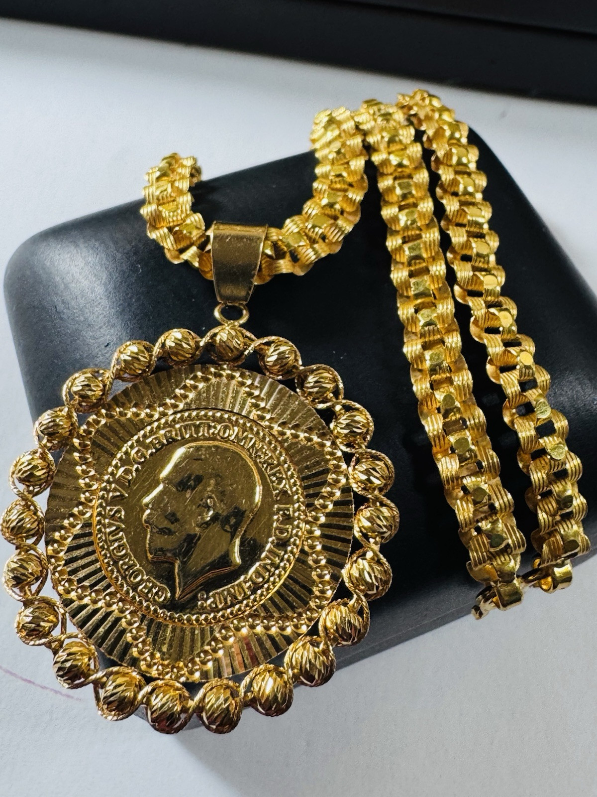 RARE 22K 916 22C Fine Real Saudi Gold 17.5”/18 inch Coin Necklace 24.14g 6mm