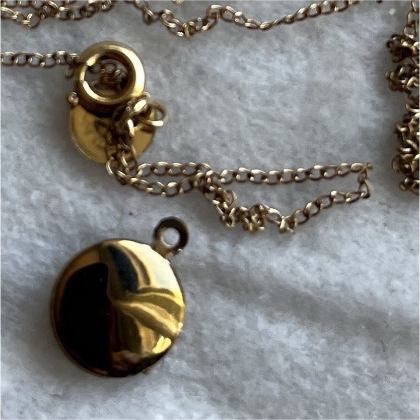 14k Gold Filled Round Locket and 18in Chain Spring Ring Adult or Child