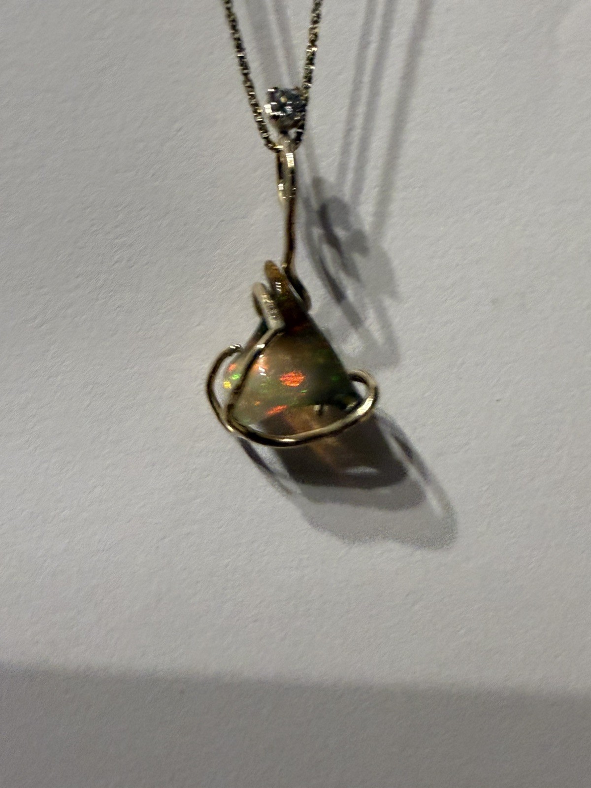 14k Solid Yellow Gold 2.12 Carats Natural Opal and diamond pendant