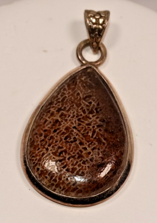 J96 BEAUTIFUL .925 STERLING SILVER & DINOSAUR BONE TEARDROP PENDANT 2″ LONG