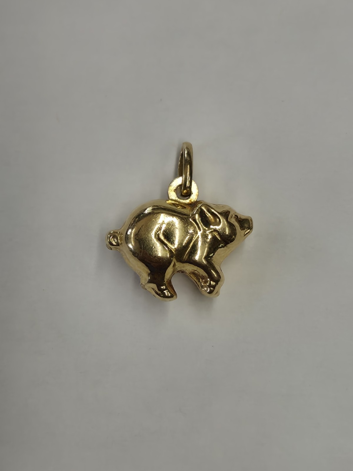 Vintage UnoAErre 18k Yellow Gold Pig Pendant / Charm