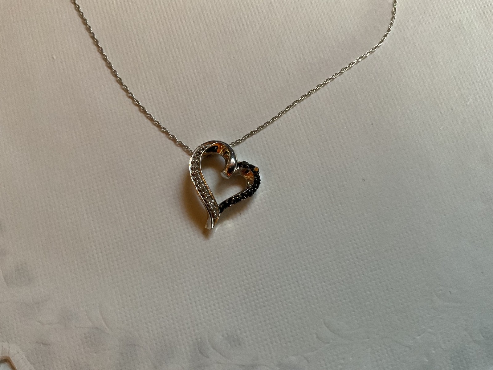 Kay Jewelers Black & White Diamond Sterling Silver Heart Pendant w/ 20” chain