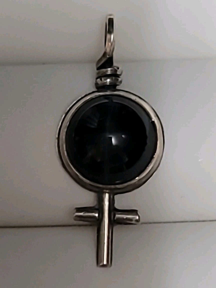 Female Symbol Goddess of Beauty Venus Feminist 925 Sterling Silver Pendant