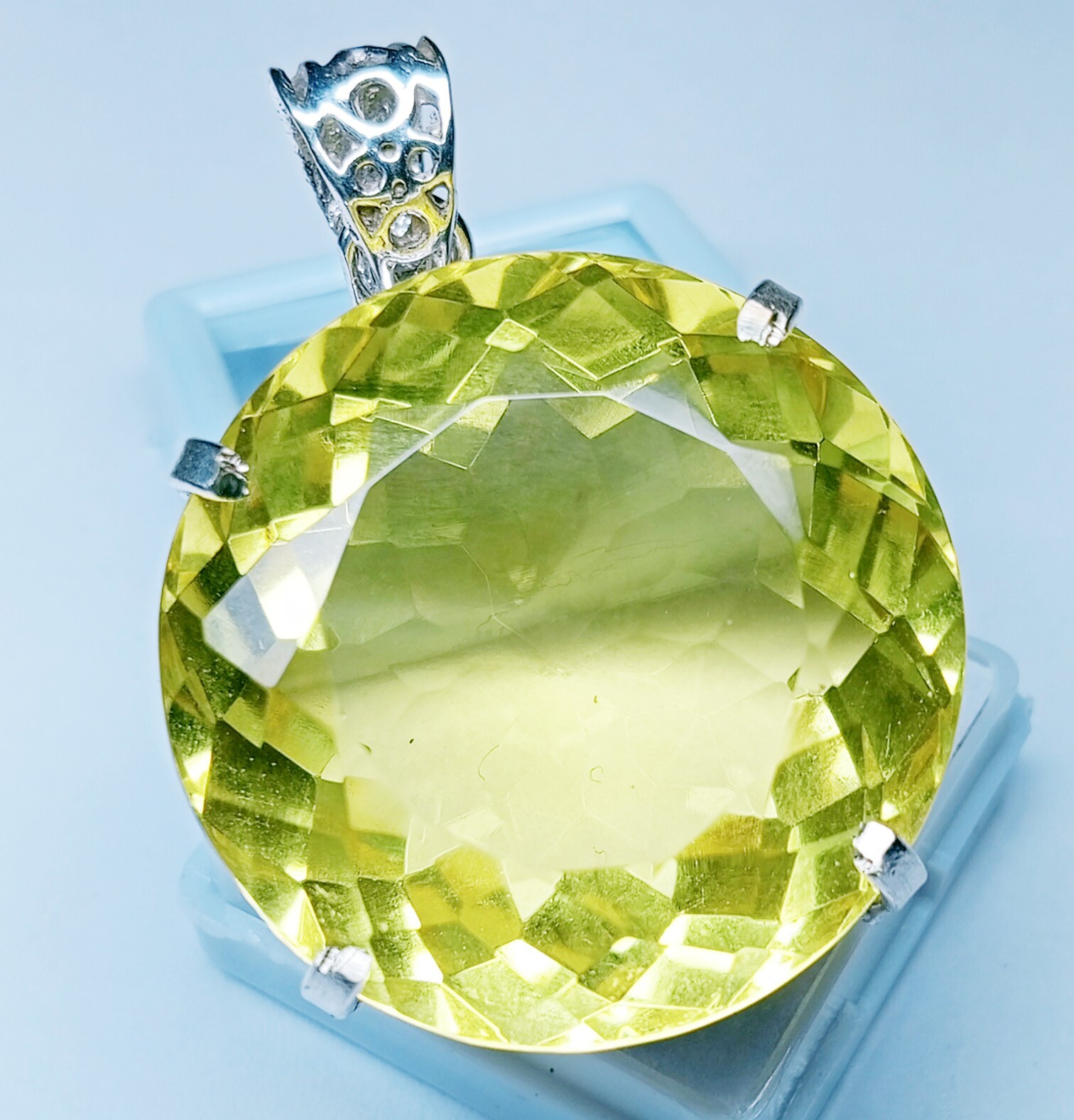 Yellow Topaz Round Cut 138.75 Ct Natural Pendant Loose Gemstone EGL Certified