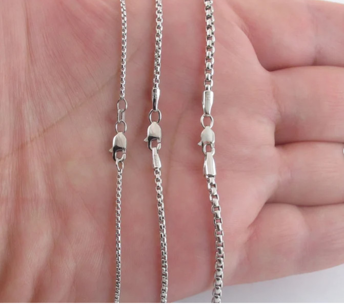 14kt White Gold 18″ ROUND Box Link Pendant Chain/Necklace 1.7 mm 3.5 grams