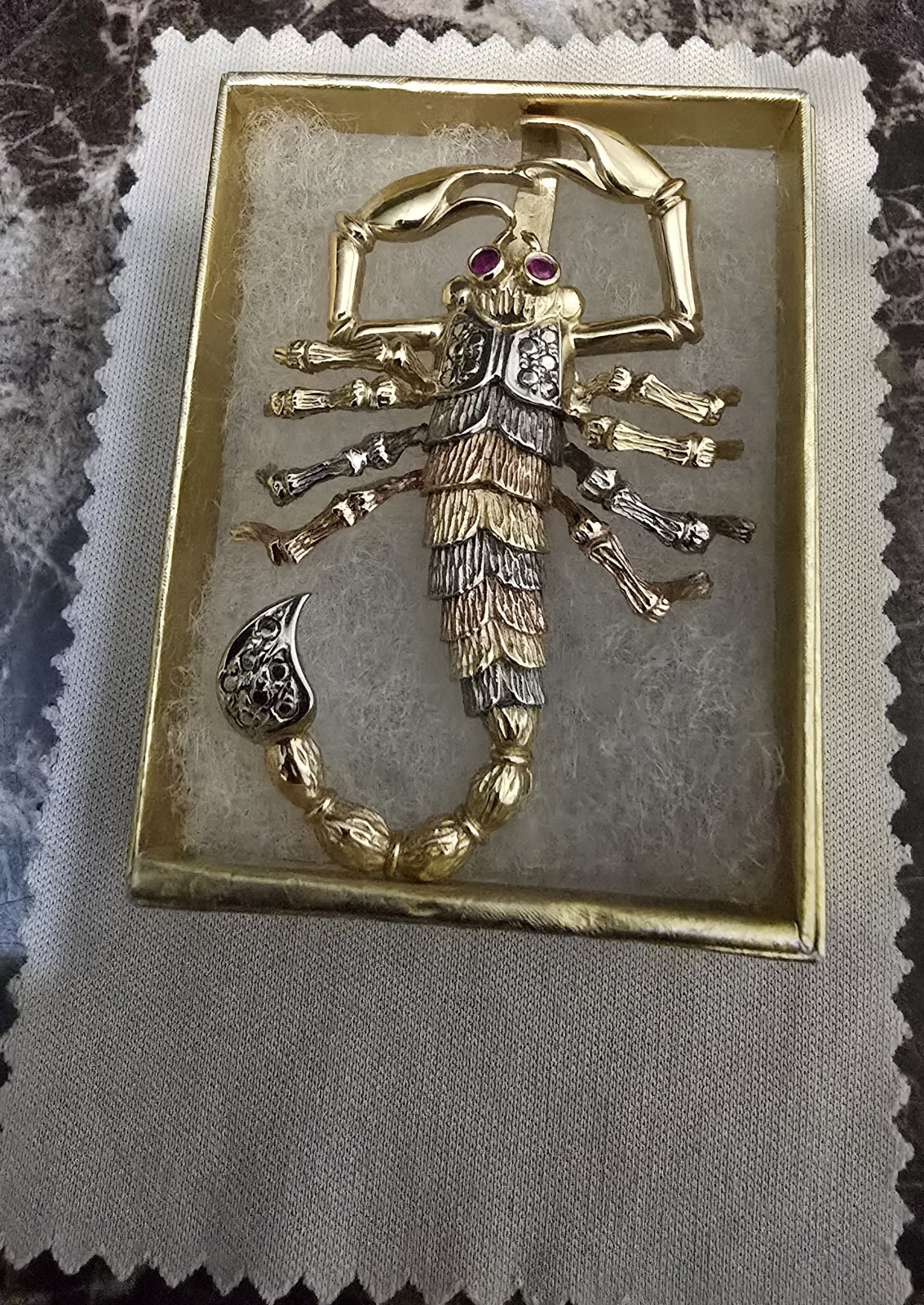 14kt Yellow, White, and Rose Gold Scorpion Medal (12.4g)