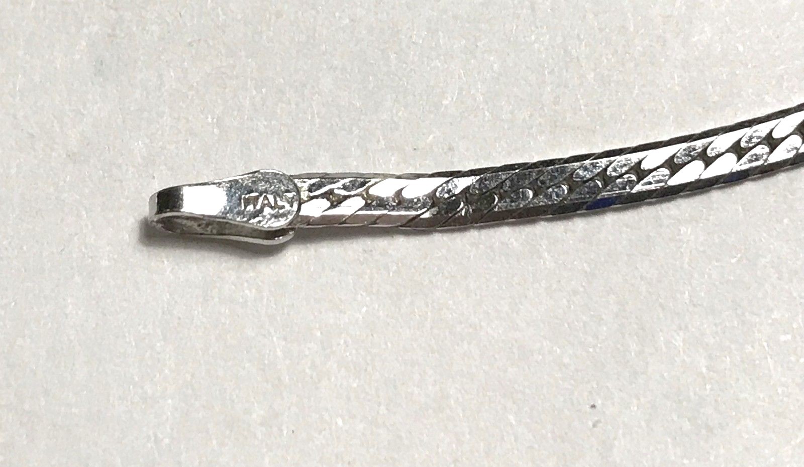 Vintage Danecraft 925 Sterling 17.5″ Herringbone Necklace 1/8″ Wide – Very Good