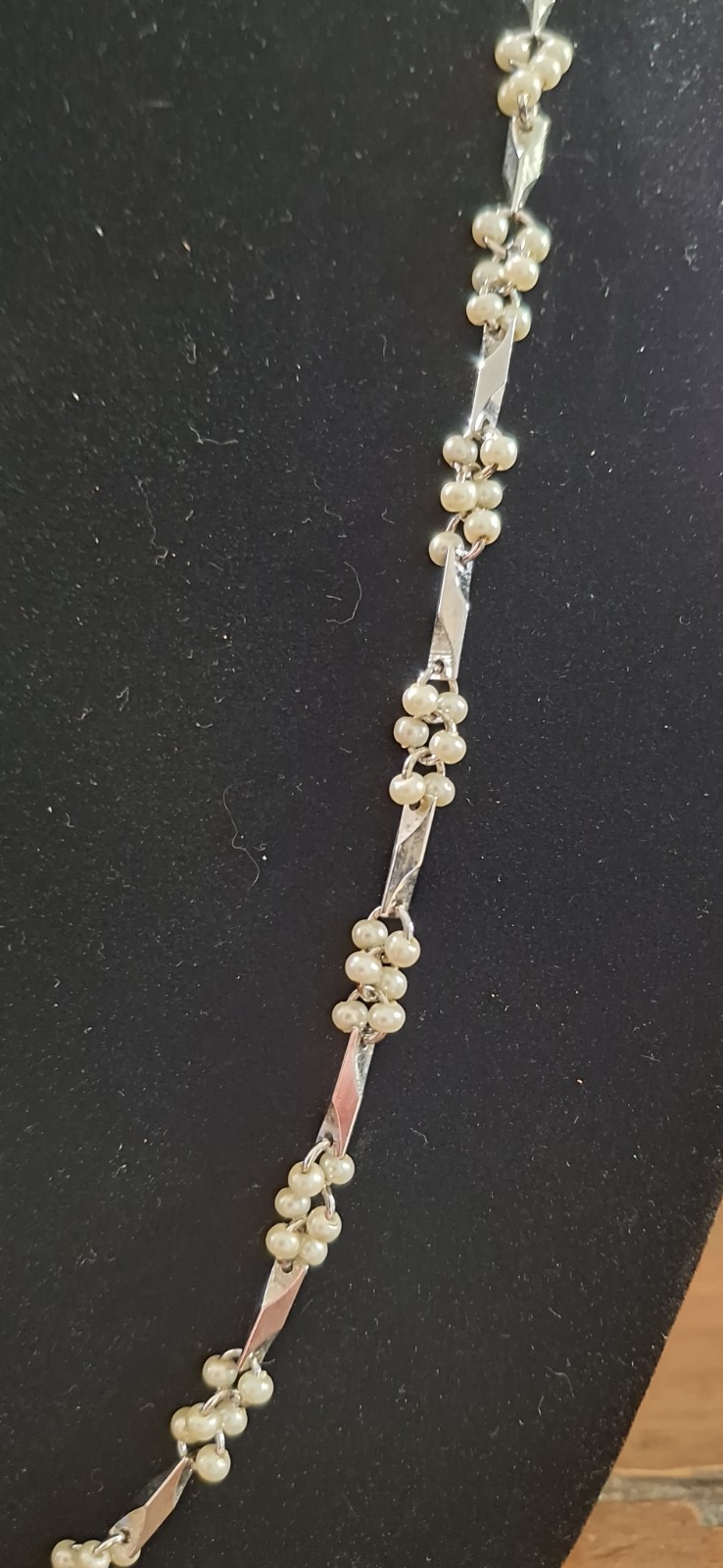 Silver Tone Beaded Chain Necklace with Lobster Clasp Metal No Stone Chain Style