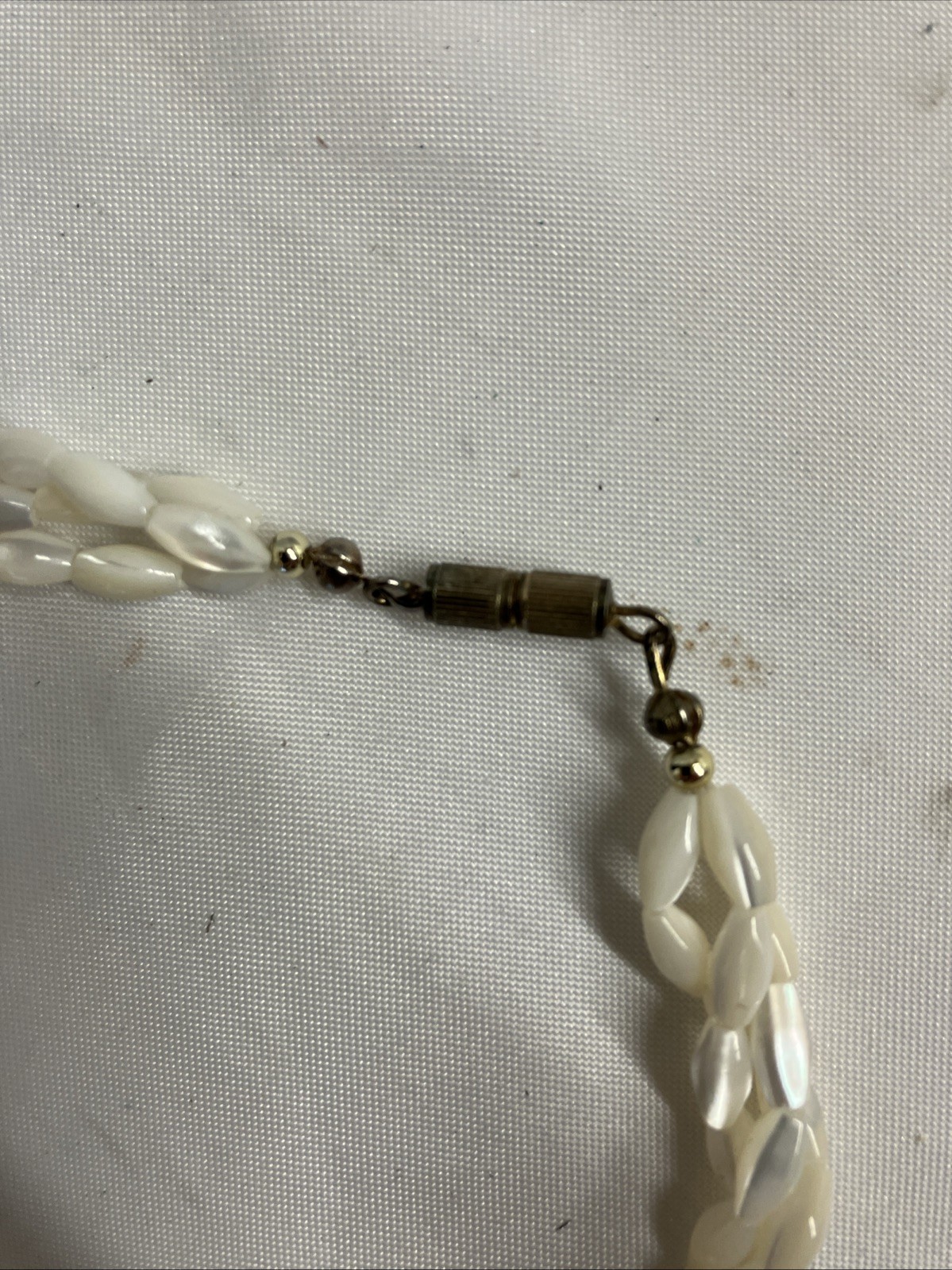 3 Strand Braided White Oval Bead Necklace W/screw Clasp Very Good Preowned