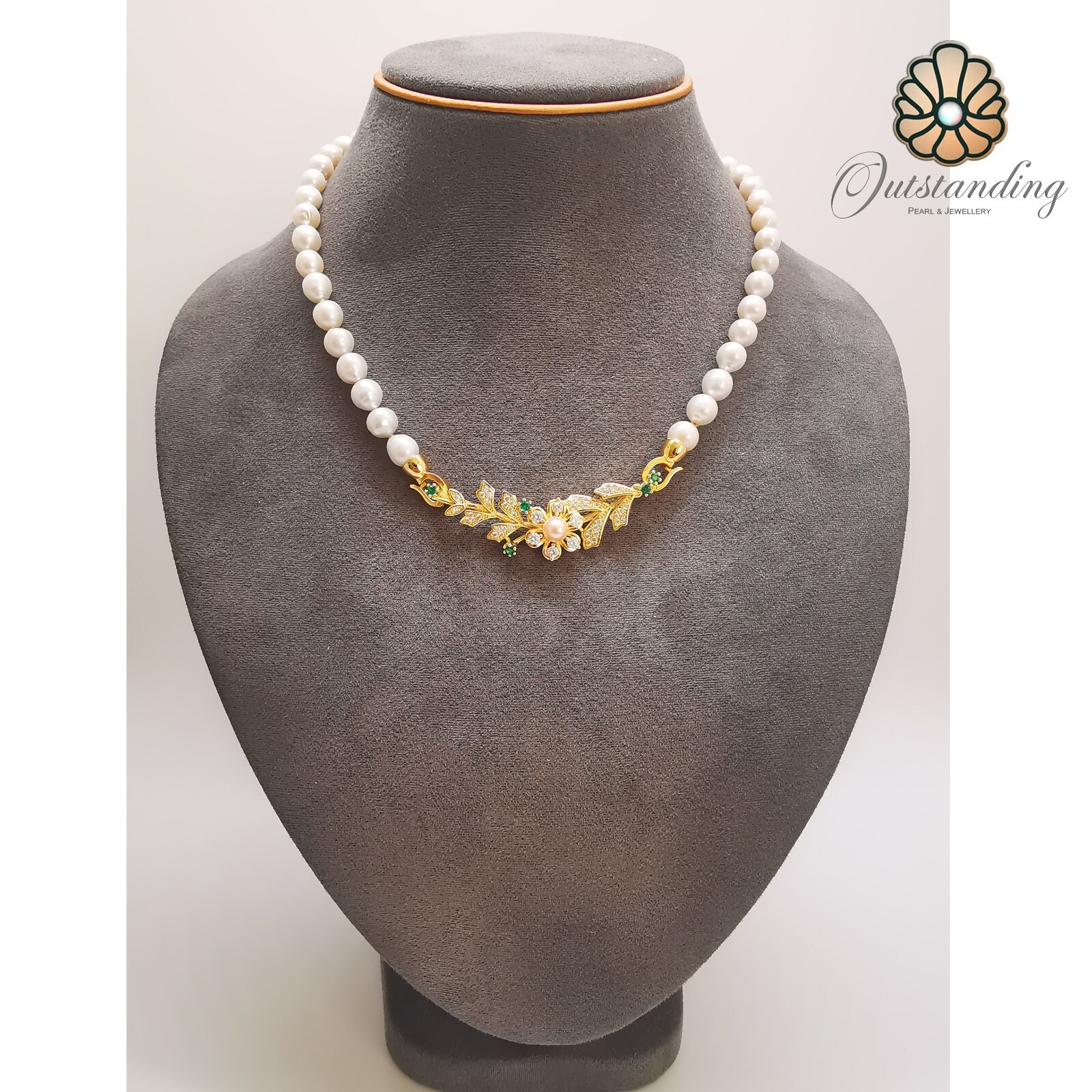 Luxury 7mm Real White Seawater AKoya Pearl Necklace w/ 9ct Gold Emerald Clasp
