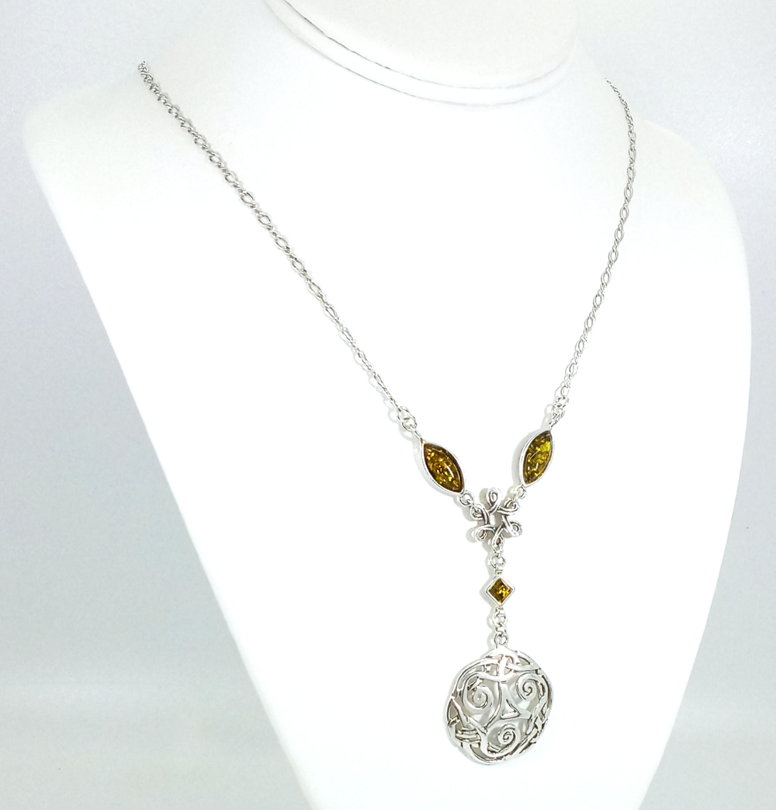 Vintage 925 Sterling Silver Green Baltic Amber Elven Woodland Celtic Necklace