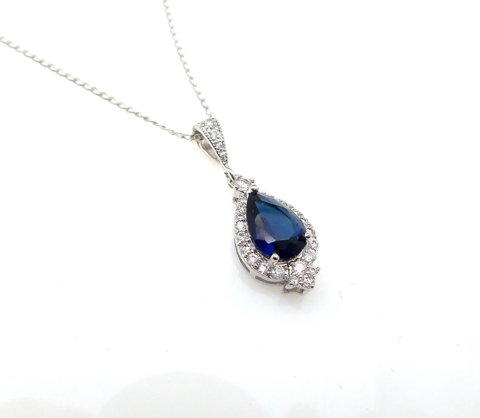 4.00 Ct Pear Cut Natural Sapphire Diamond Beautiful Pendant 14K White Gold