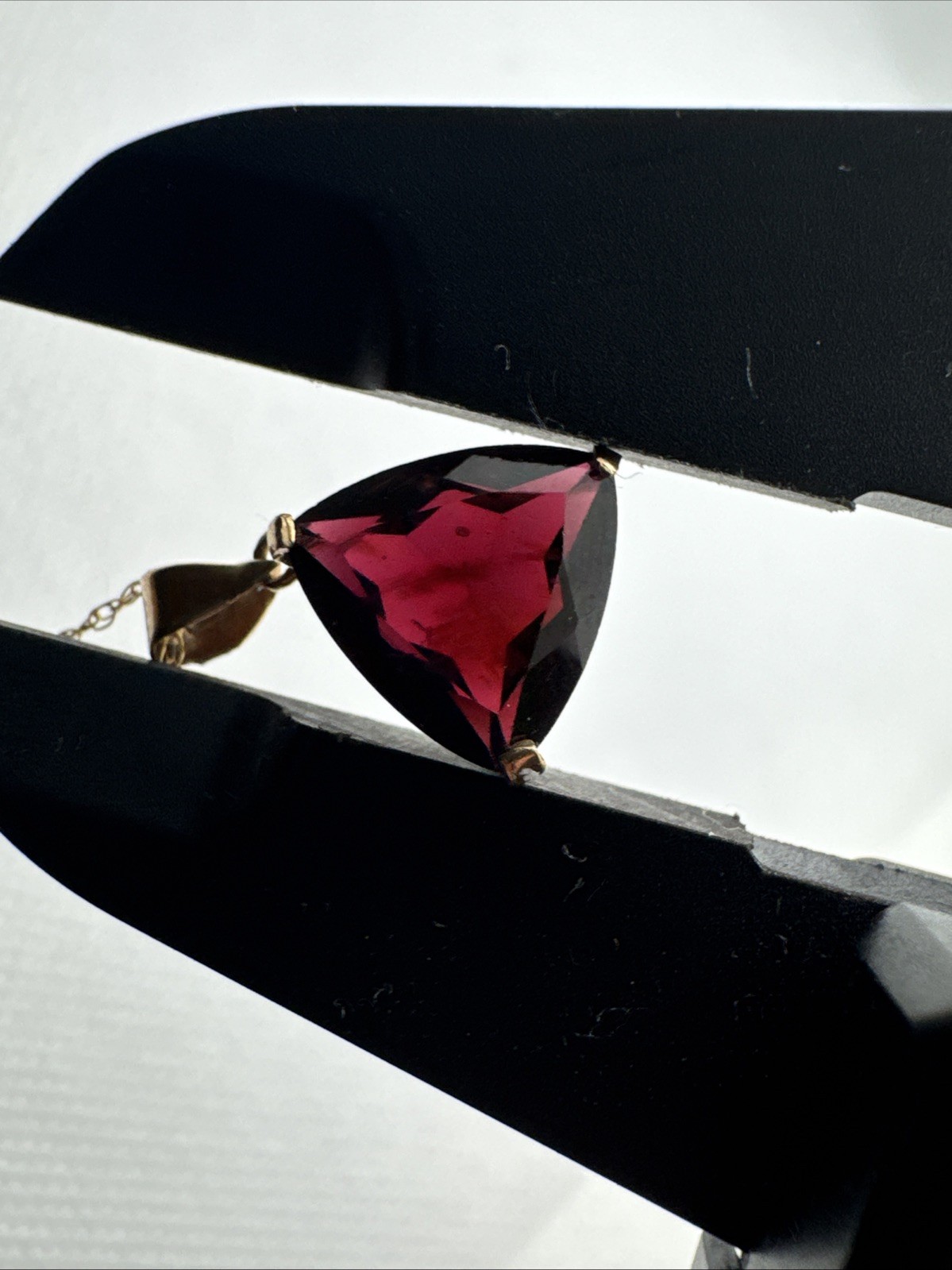10K Yellow Gold Dark Red Trillion Cut Garnet Triangle Pendant Necklace 18”