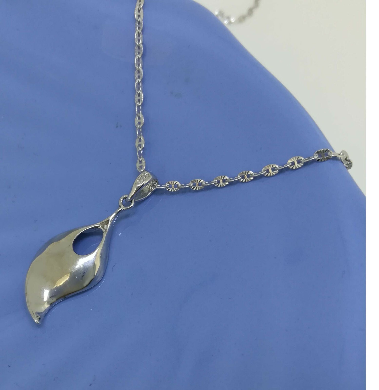 Elegant Genuine Solid 925 Sterling Silver Leaf Pendant N-A898 Woman Gift