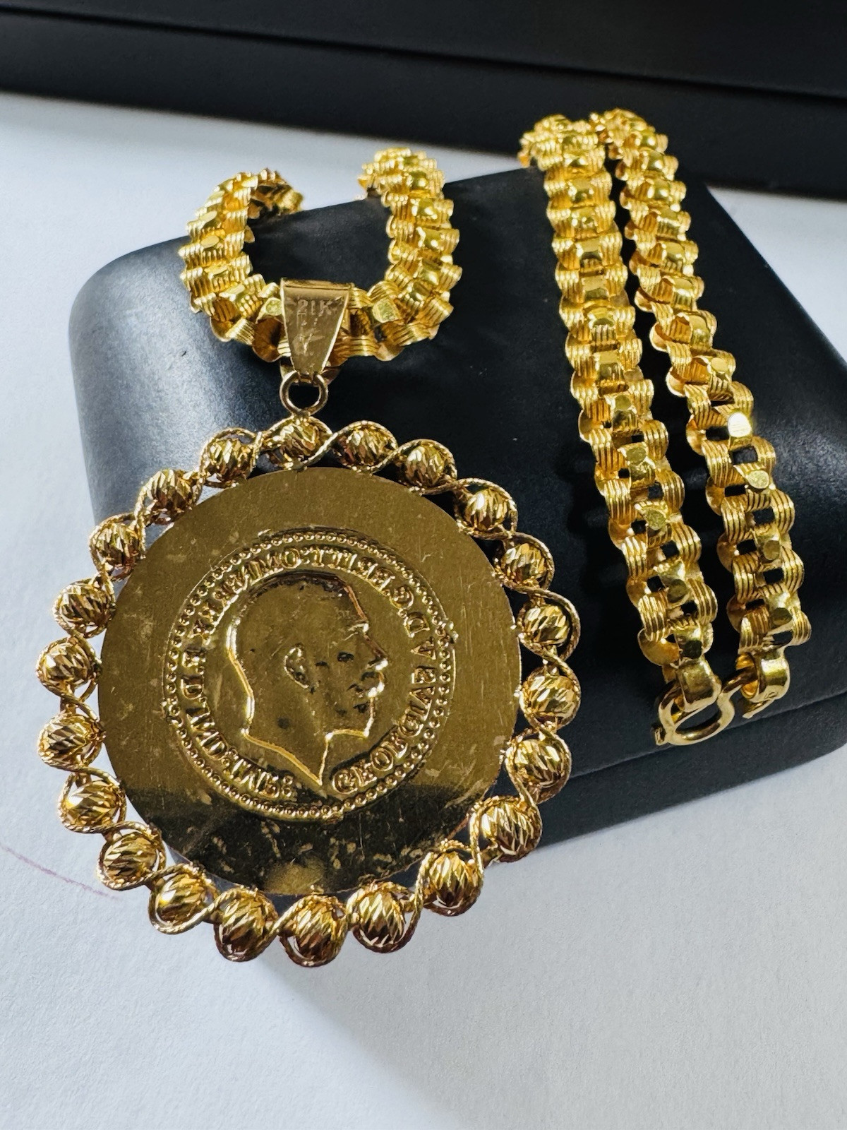 Solid Pure Genuine 22K 916 Dubai Gold Rare Coin Necklace 17.5/18 Inch 6mm 25.14g