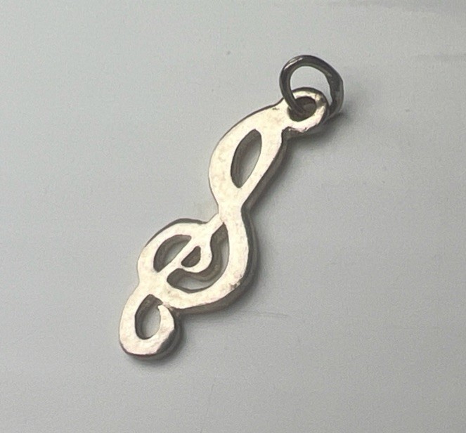 925 Sterling Silver Retro Charm Pendant Treble Clef Note Music Band