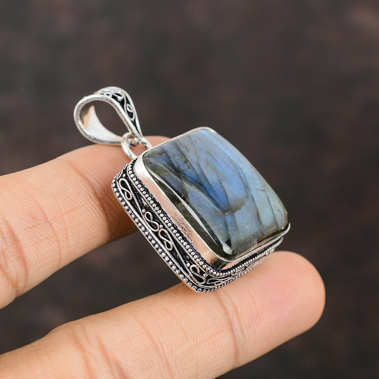 Natural Labradorite Gemstone Pendant 925 Sterling Silver Handmade Jewelry