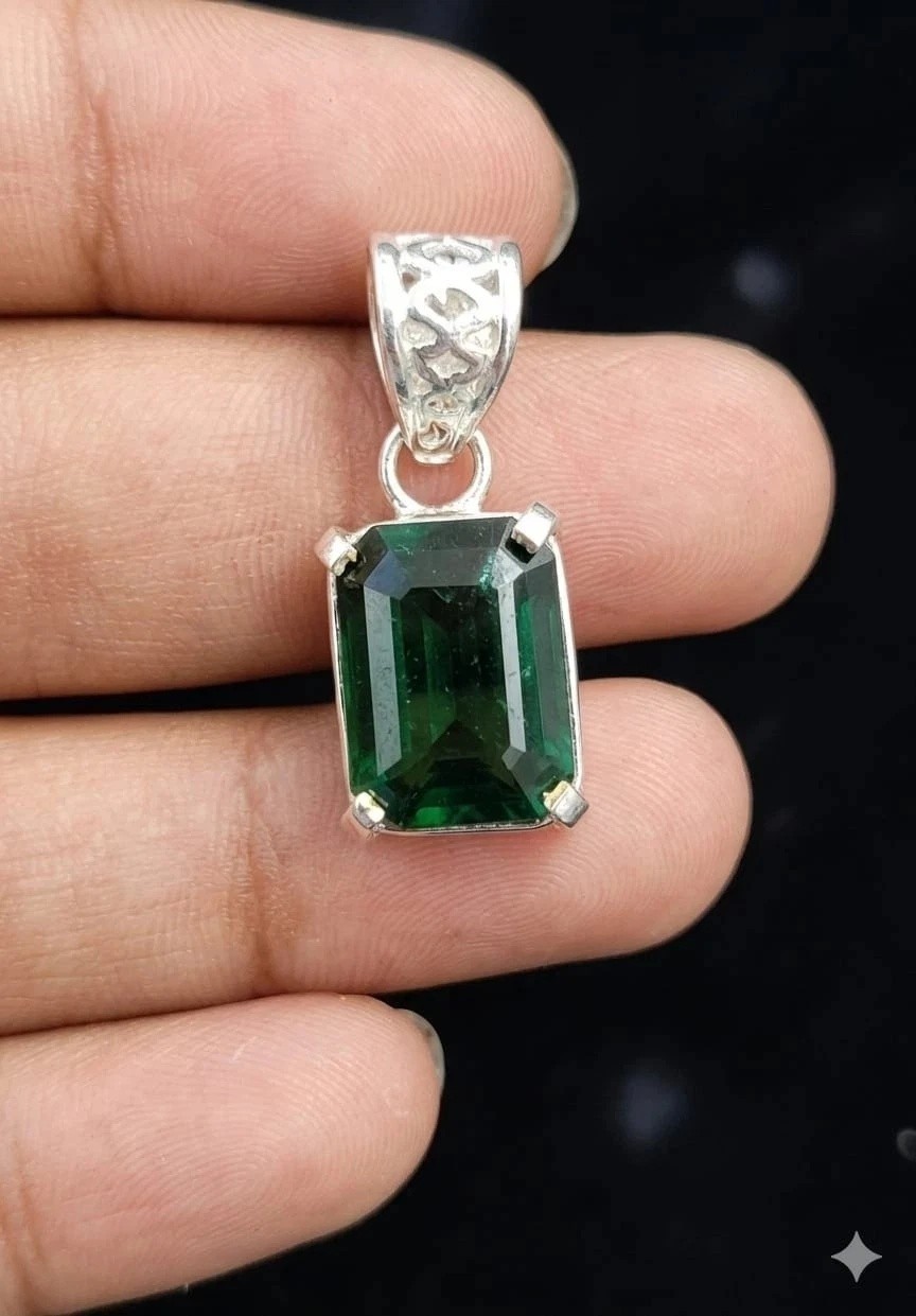 Certified 22 Ct Natural Emerald Gemstone 925 Solid Silver Emerald Cut Pendant