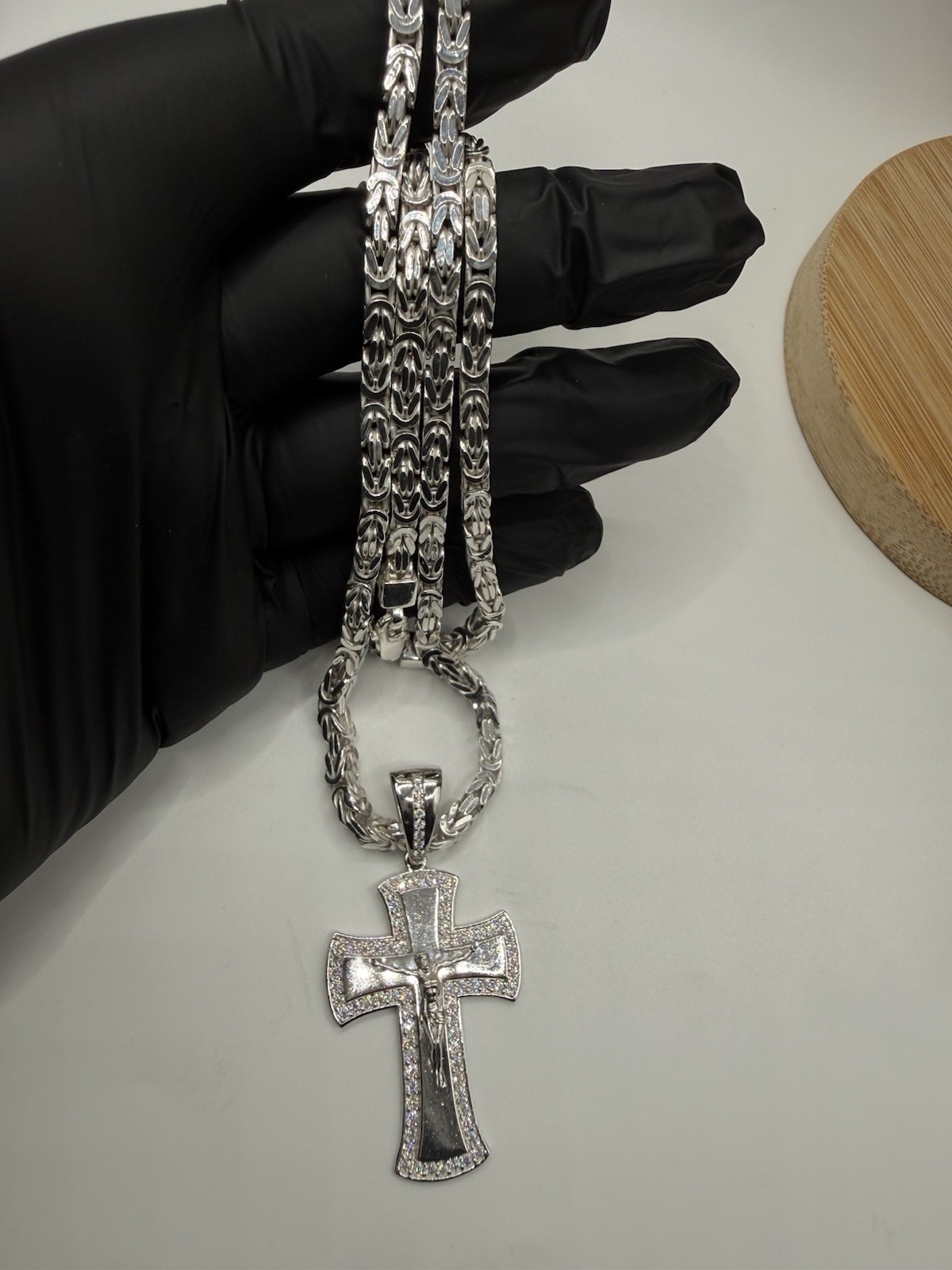 22” 4mm Sq Byzantine Sterling 925 W a Moissanite 925 Cross Pendant