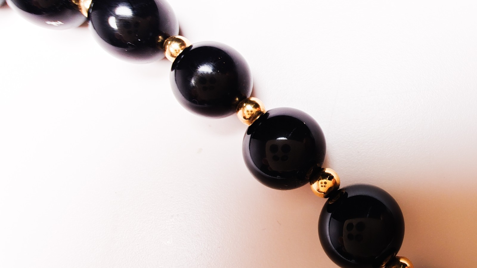 14K Yellow Gold Black Onyx Beaded Ball Necklace 29″ Long Estate 52.23g Vintage