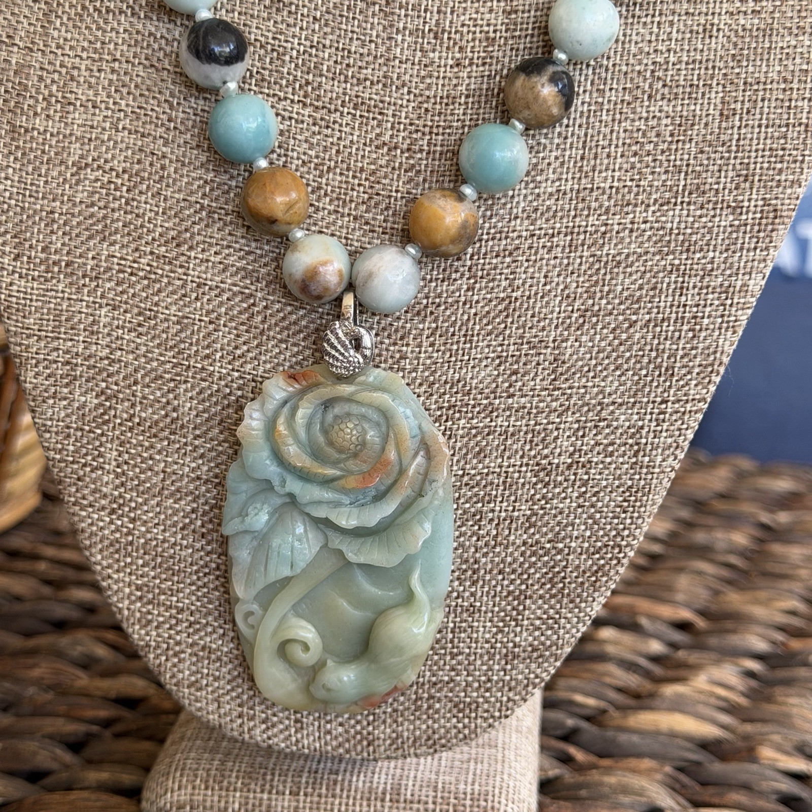 HAND CARVED AMAZONITE CAT & ROSE PENDANT NECKLACE EARRING SET WITH FANCY CLASP