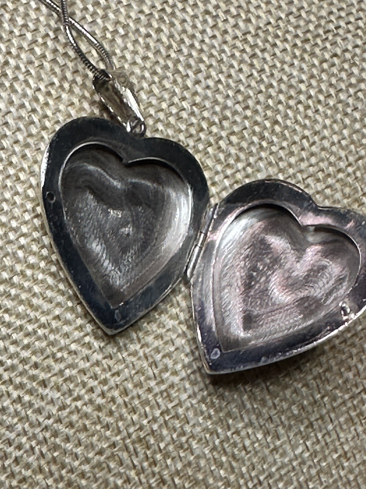 Sterling Silver 24” Snake Chain With Engraved Swirl Pattern Heart Locket 17.44g