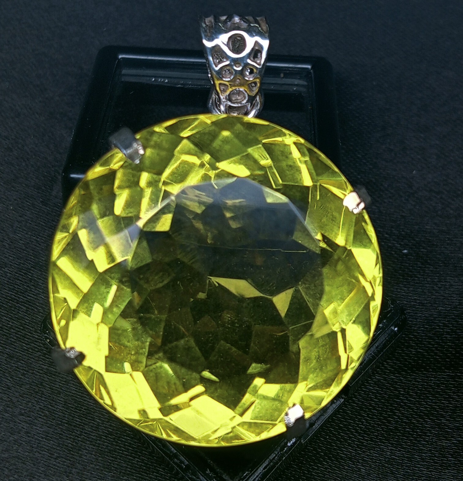 Yellow Topaz Round Cut 138.75 Ct Natural Pendant Loose Gemstone EGL Certified